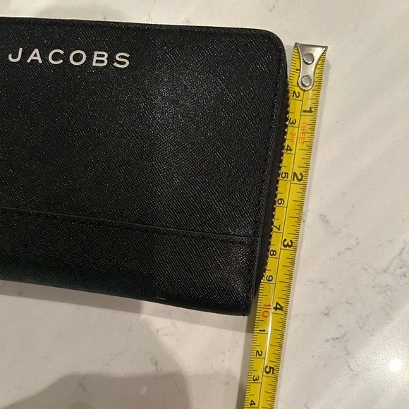 Marc Jacobs Black Wallet - Picture 2 of 5